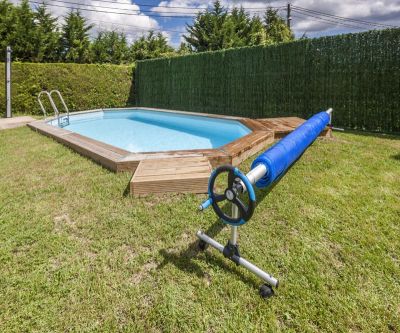 Enrollador de lona de aluminio para piscinas empotradas 550 cm